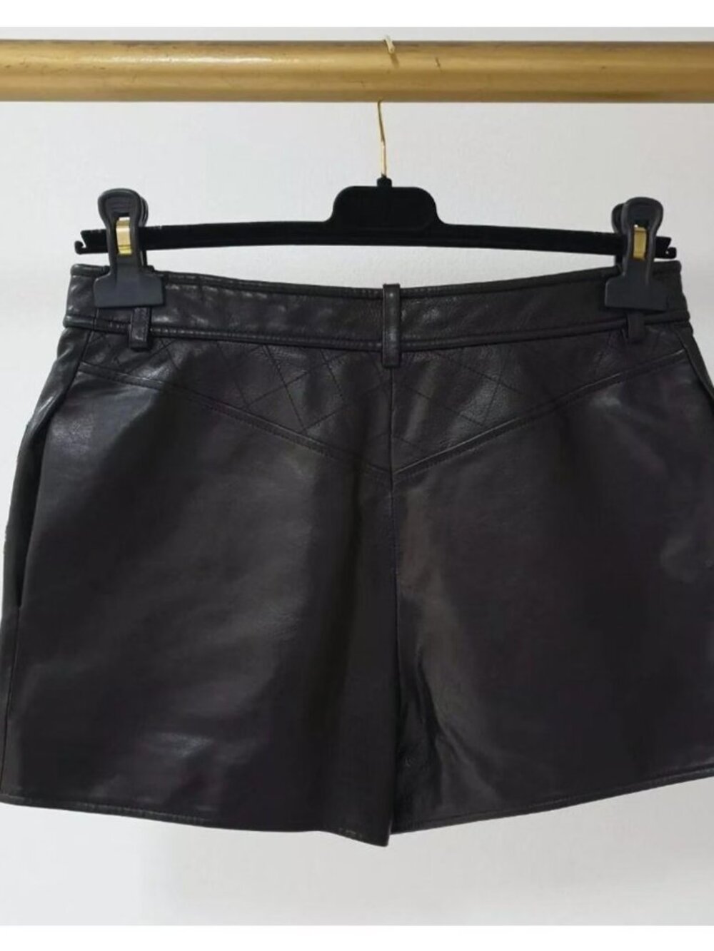Chanel Camellia Leather Short 36 - Picture 11 of 11